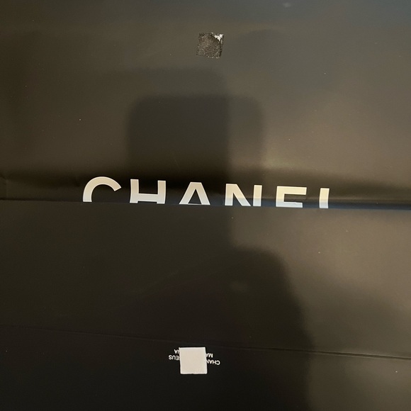 7 assorted designer gift bags larger size - Picture 5 of 5